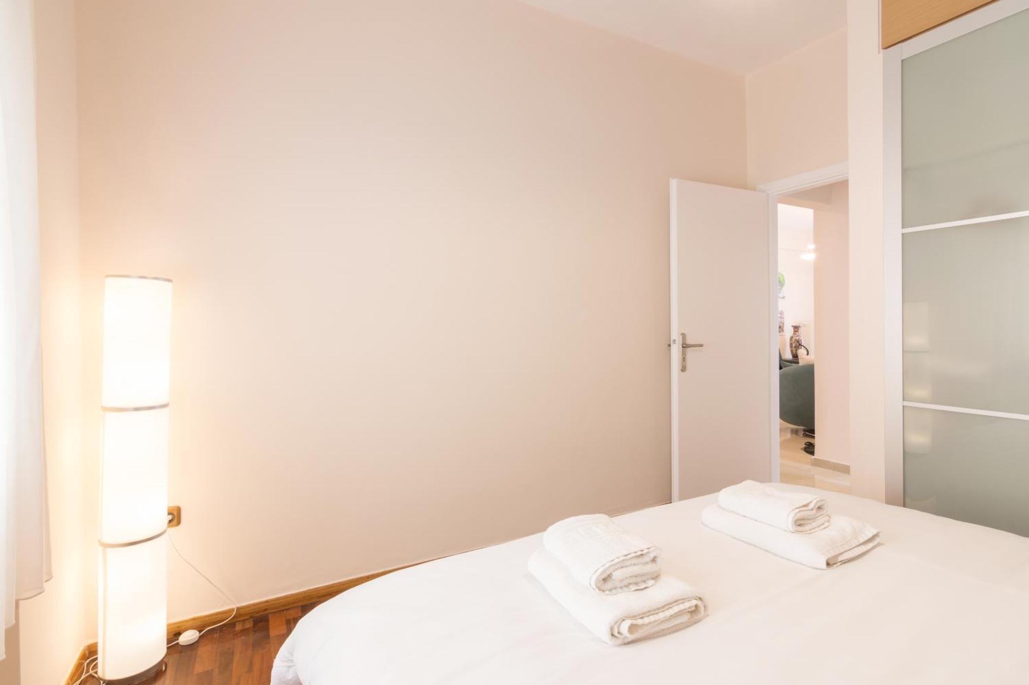 Three Bedrooms Apt In Kallithea أثينا المظهر الخارجي الصورة