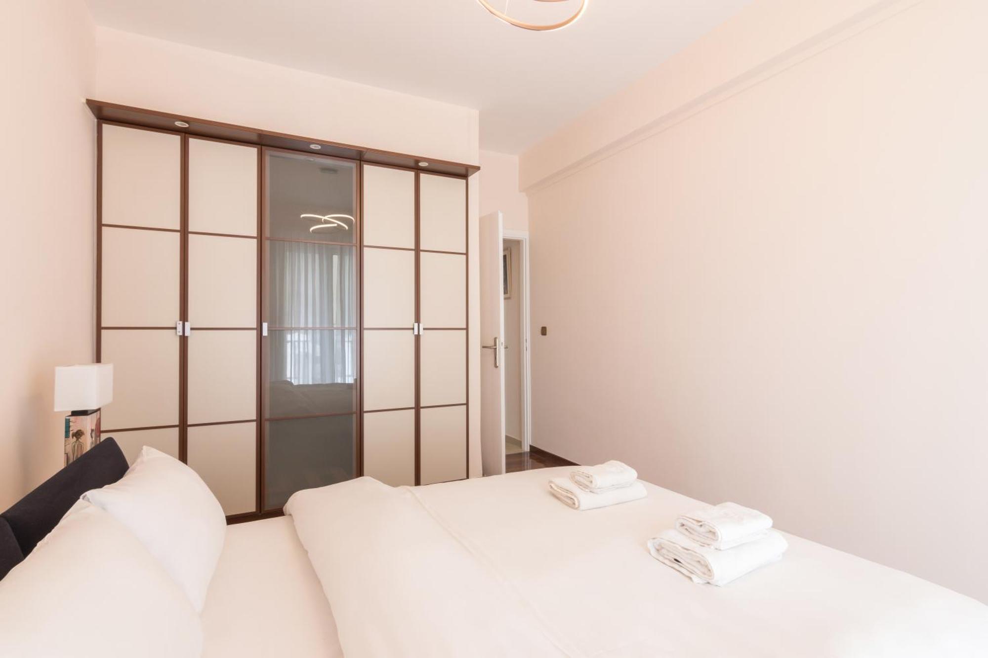 Three Bedrooms Apt In Kallithea أثينا المظهر الخارجي الصورة